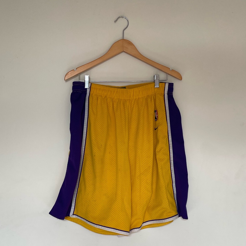 Nike Lakers shorts